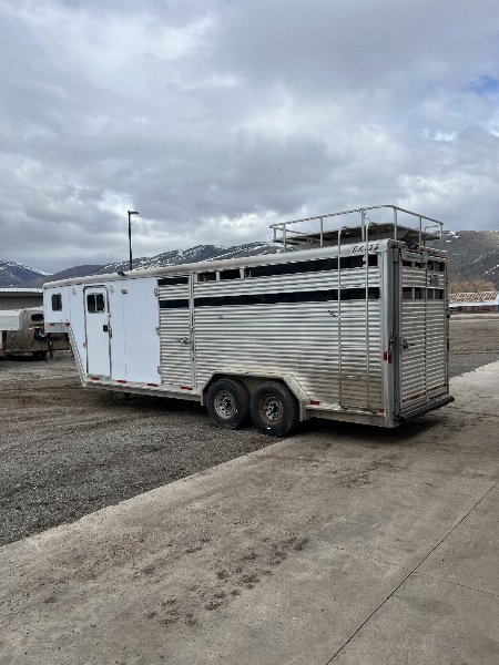 Used 2002 Exiss Trailers Weekender Stock Combo Horse Trailer