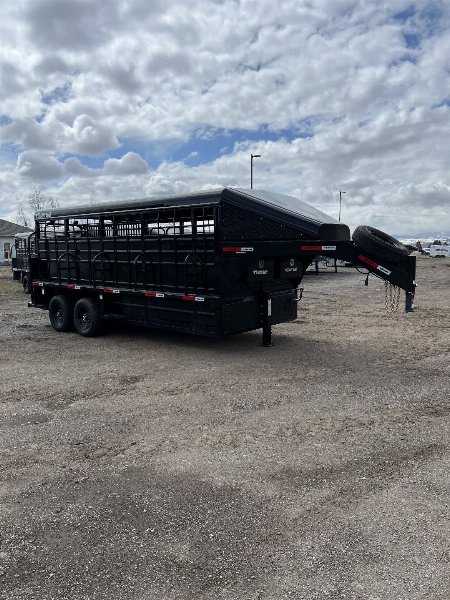 New 2022 Swift Built Trailers 18' Stock