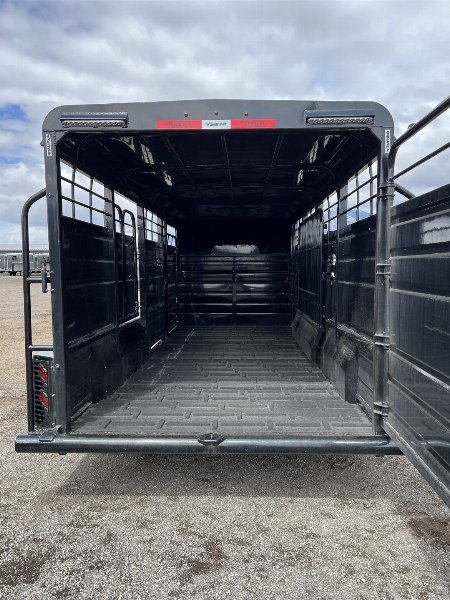 New 2022 Swift Built Trailers 18' Stock