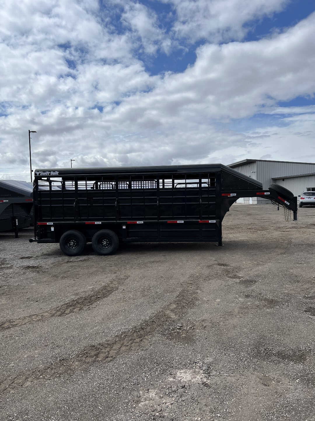 New 2022 Swift Built Trailers 18' Stock