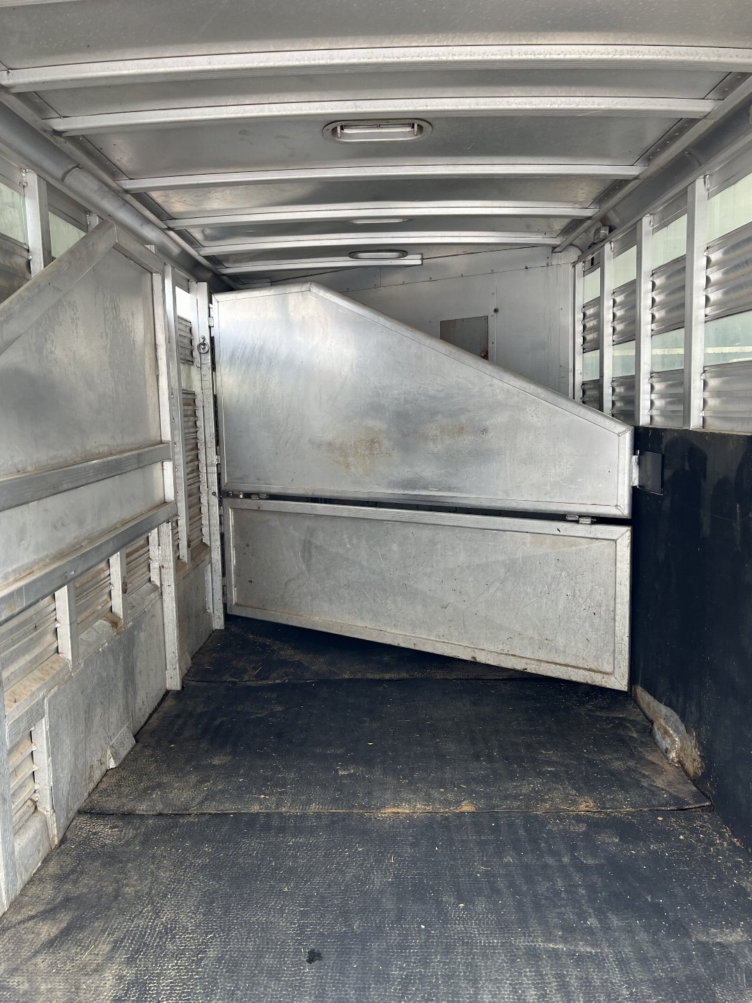 Used 2002 Exiss Trailers Weekender Stock Combo Horse Trailer