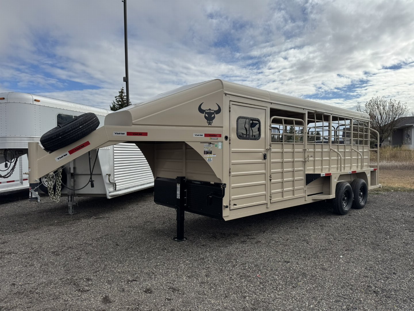 New 2024 Swift Built Trailers 20' Stock Combo Trailer